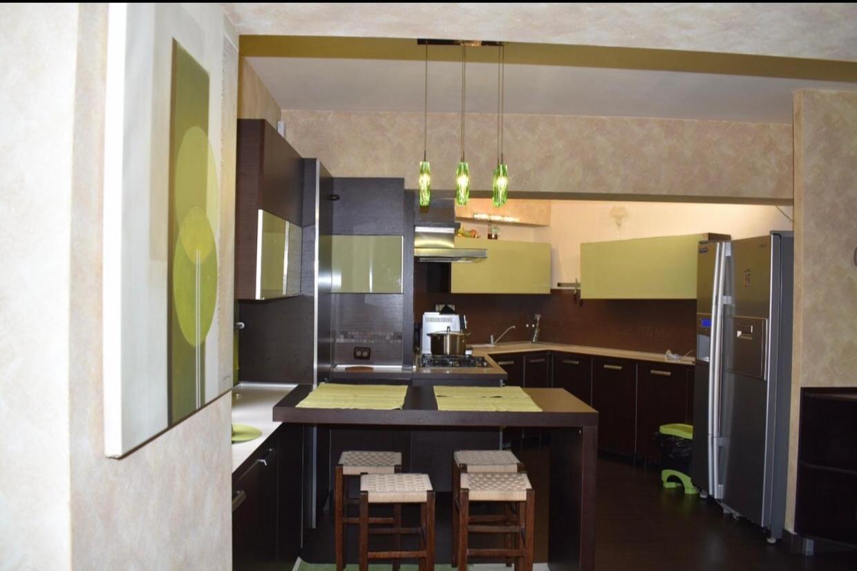 Central Apartment 4 Rooms براشوف المظهر الخارجي الصورة