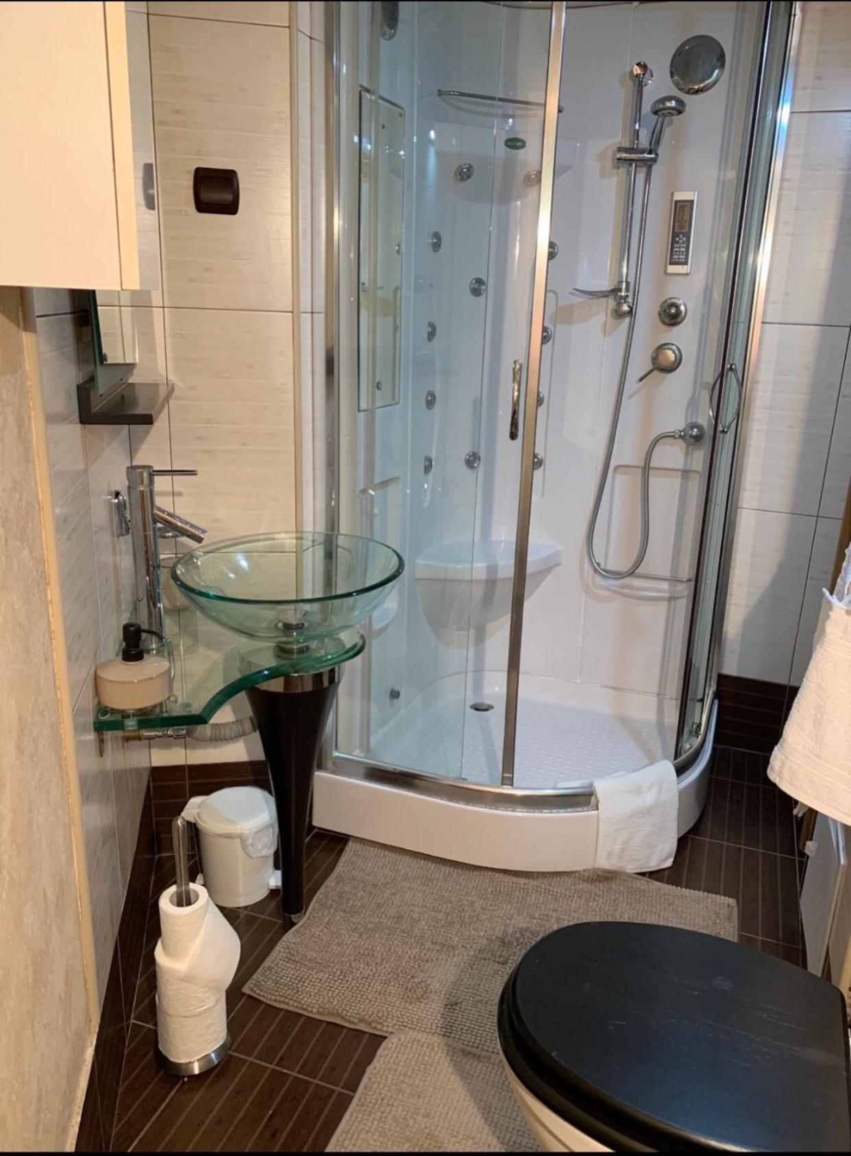 Central Apartment 4 Rooms براشوف المظهر الخارجي الصورة