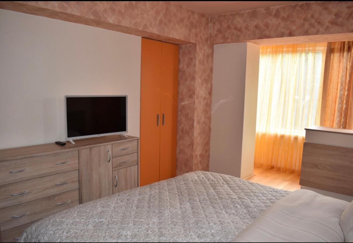Central Apartment 4 Rooms براشوف المظهر الخارجي الصورة